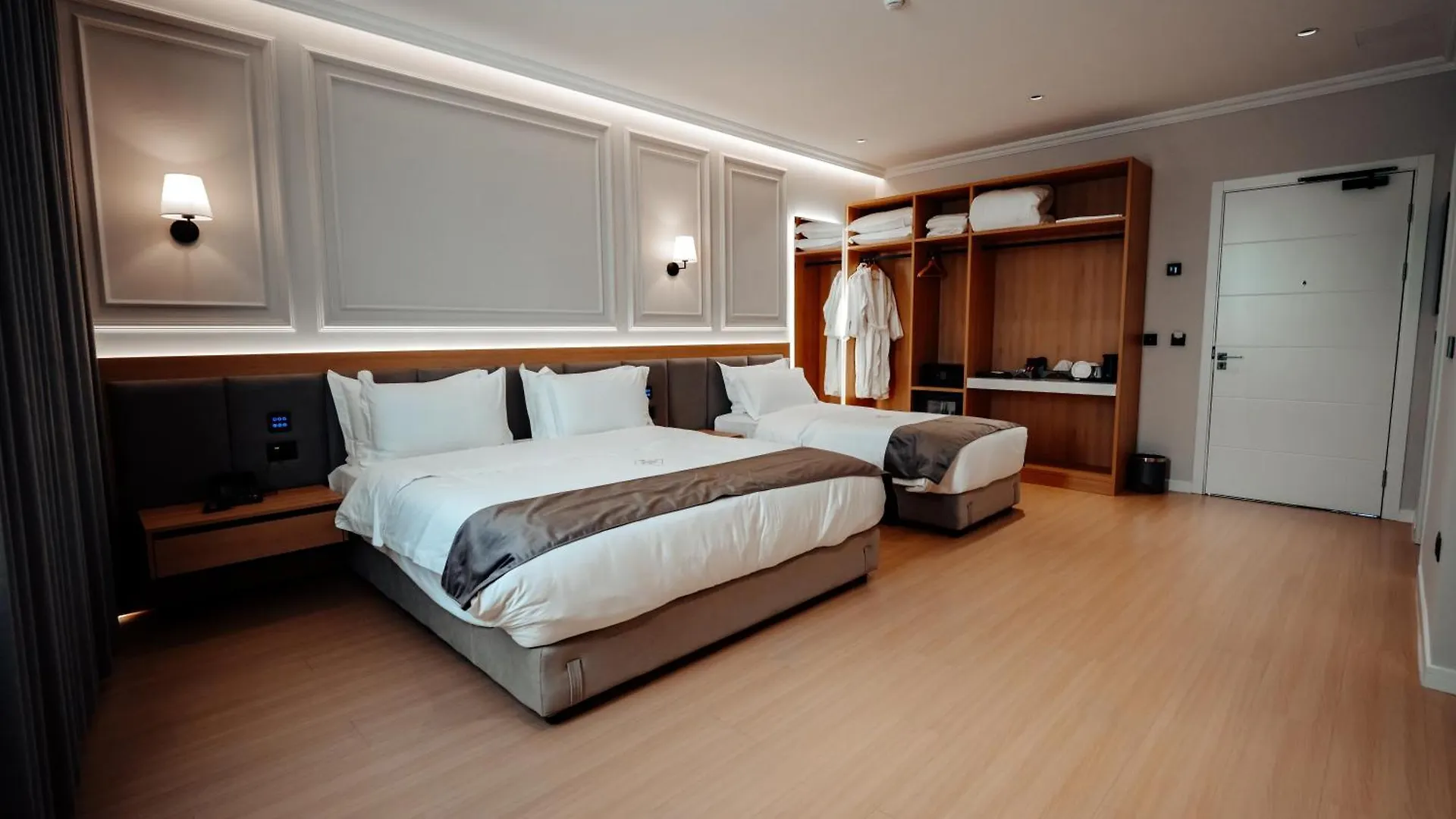 Holiday Hotel Rinas Albania